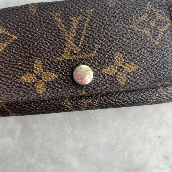 Louis Vuitton Monogram Brown Four Key Holder TH0096 - Picture 4 of 15